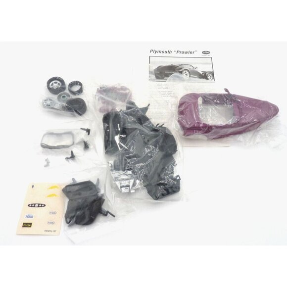 Testors Silver Series Plymouth Prowler Metal Body Model Kit 1:24 440073 w/box - Picture 2 of 13